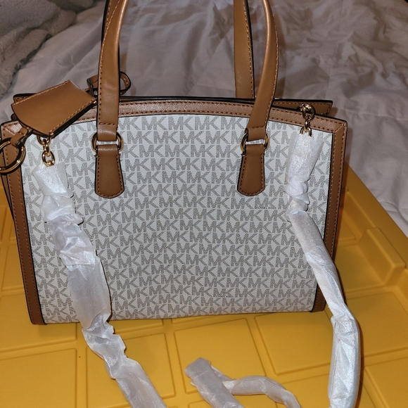 Purse/Bag/Satchel/Michael Kors - Picture 6 of 14
